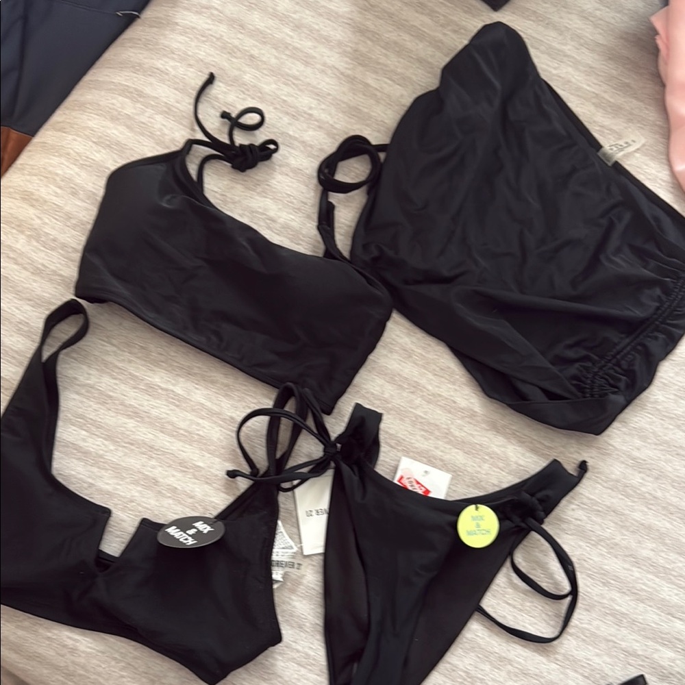 Black Women's Swim Set